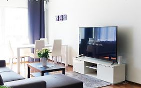 Oulu City Center 4-Room Apartment Parking